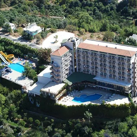 Akropol Hotel 4*